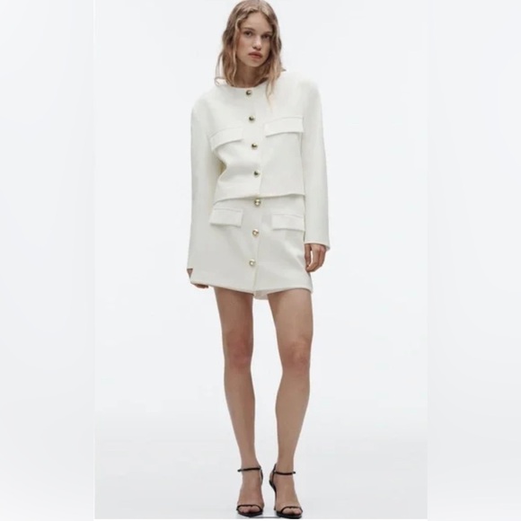 ZARA GOLD BUTTON SKORT - Picture 1 of 5